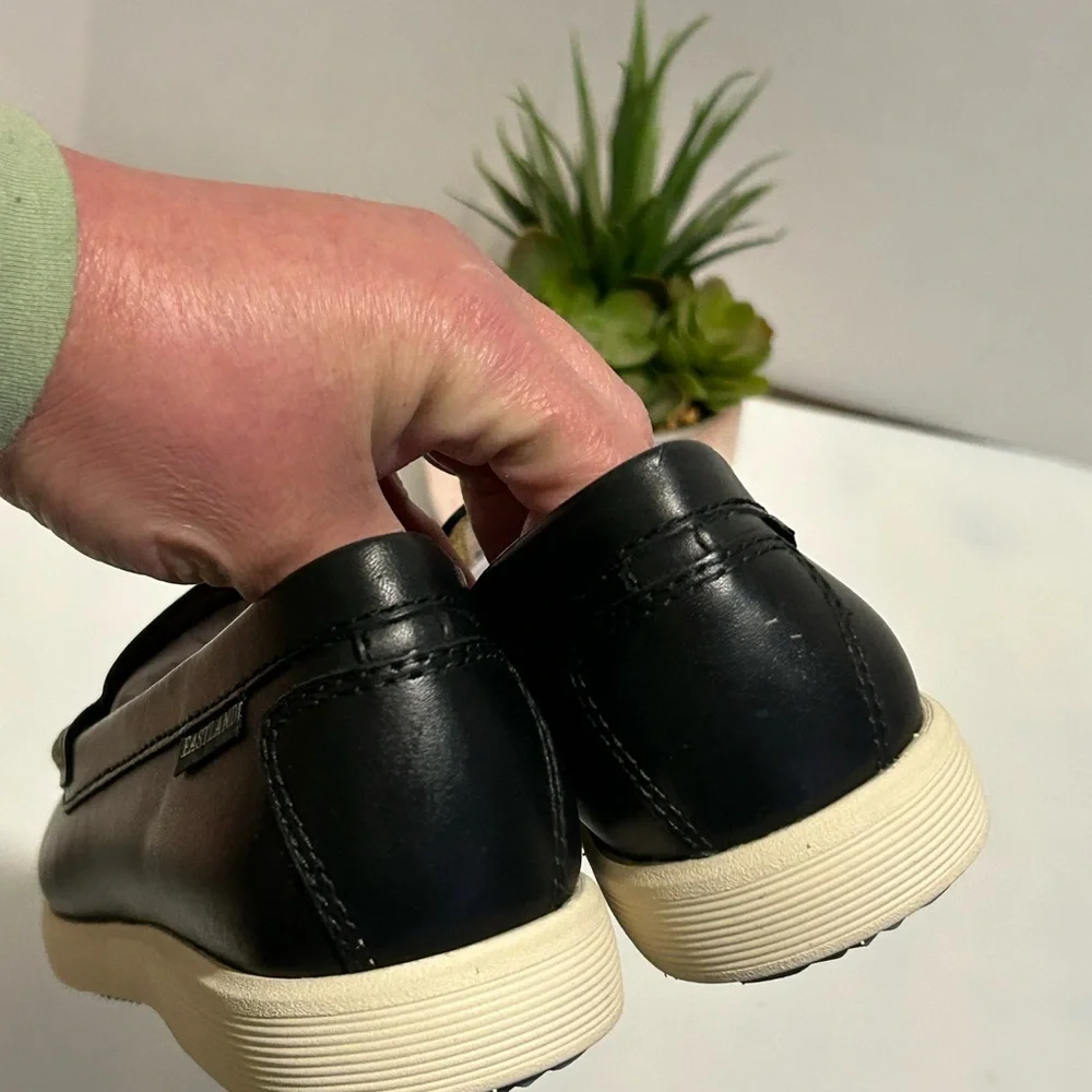 Eastland Baldwin Black Leather Loafers - Picture 4 of 9